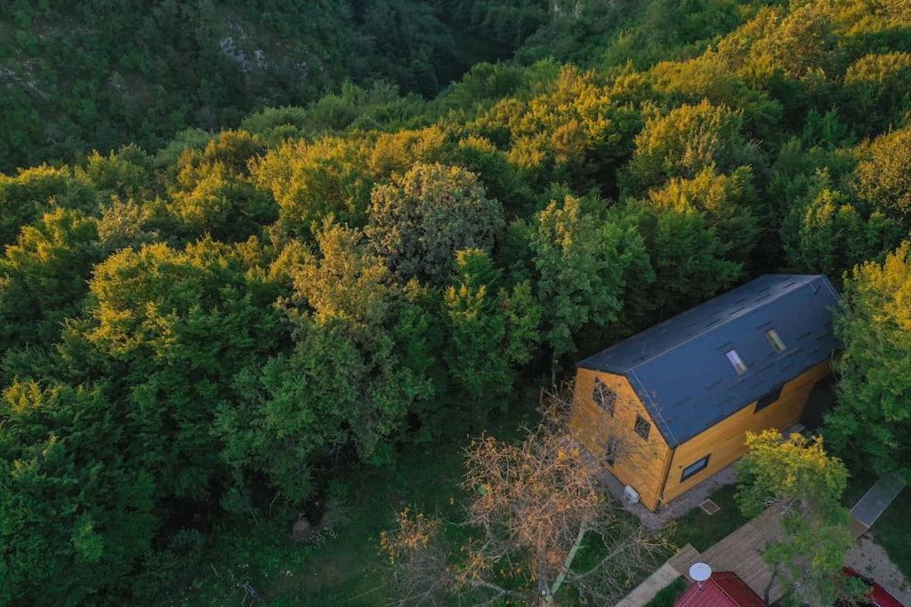 Tree Elements Treehouse Retreat Apartment Slunj Bagian luar foto