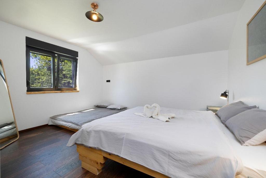 Tree Elements Treehouse Retreat Apartment Slunj Ruang foto