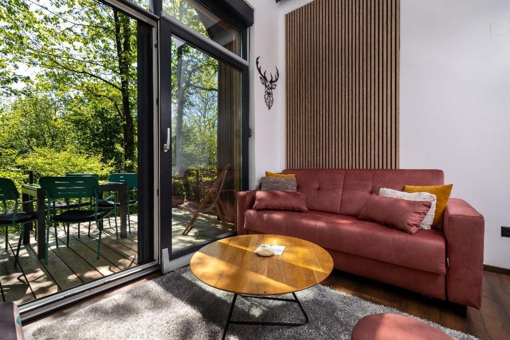 Tree Elements Treehouse Retreat Apartment Slunj Bagian luar foto