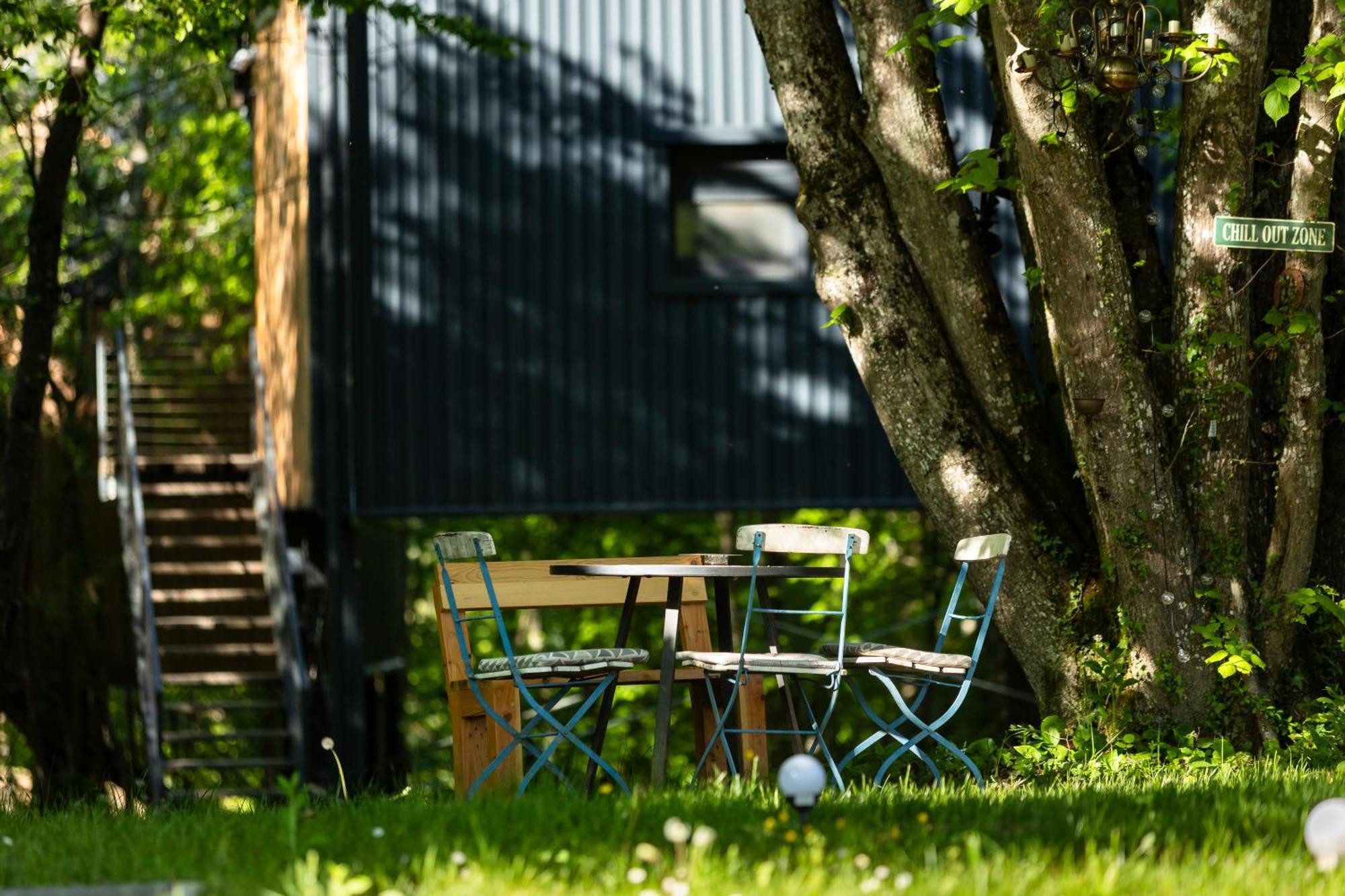 Tree Elements Treehouse Retreat Apartment Slunj Bagian luar foto
